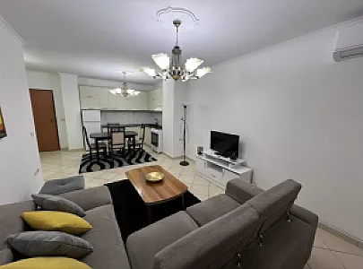 Jepet me qera Komuna Parisit 2+1+2 ballkone - Foto 8
