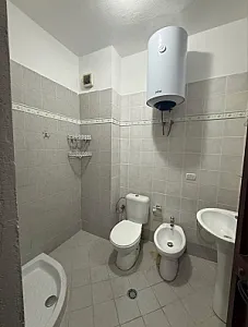 Jepet me qira apartament 2+1 – Qendër Durres - Foto 6