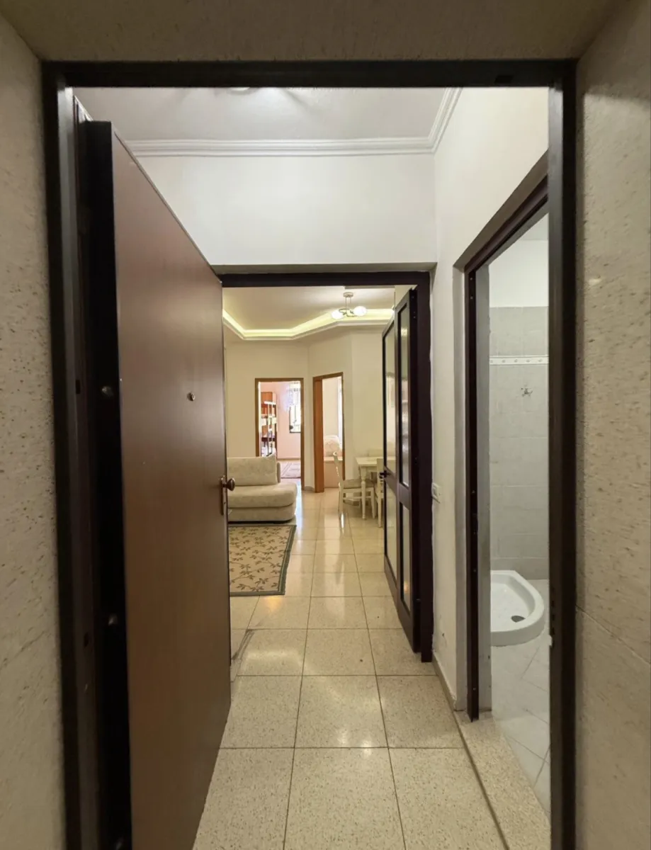 Jepet me qira apartament 2+1 – Qendër Durres - Foto 7