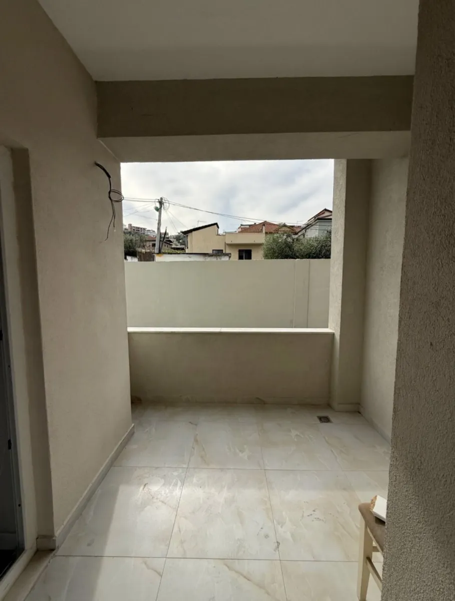 Shitet apartament 2+1 prane spitalit, durres - Foto 3