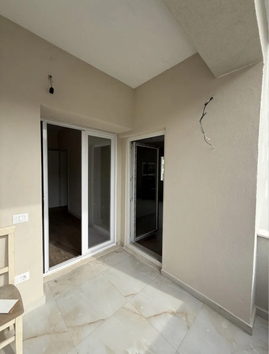 Shitet apartament 2+1 prane spitalit, durres - Foto 5