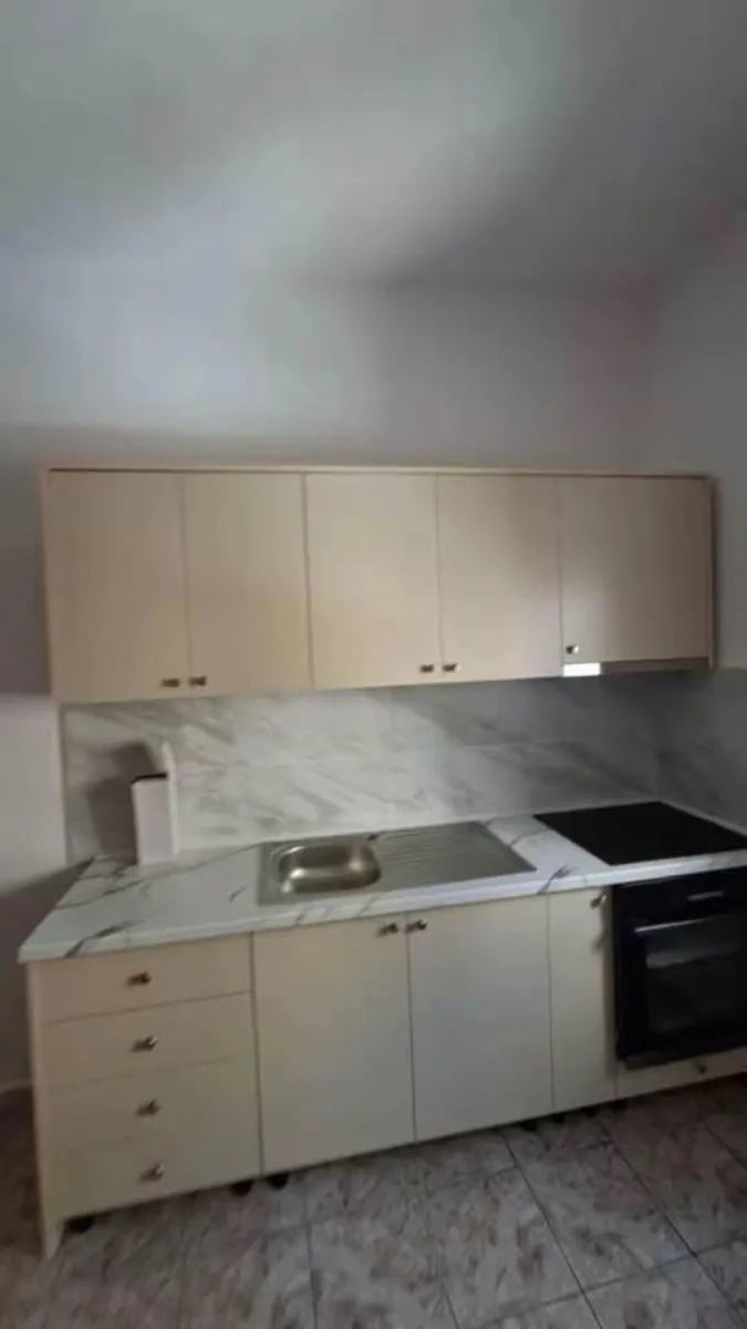 Jepet me qera 1+1 450 mij lek rrg durrsit/ hotel coloseu - Foto 4