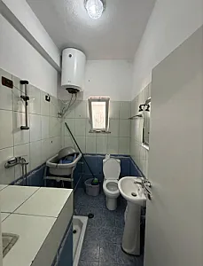 Shitet kati 1 i viles 2-kateshe ne Kenete - Foto 5