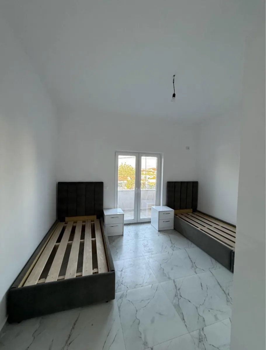 Jepet me qira apartament 2+1+2 ne spitalle - Foto 4