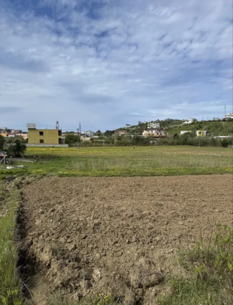 Shitet 1500 m2 tokë në Shkallnur, durres