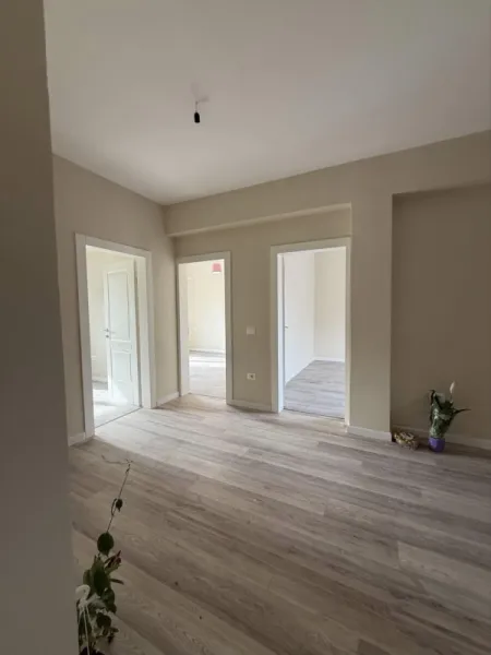 Shitet apartament 2+1 ne durres!