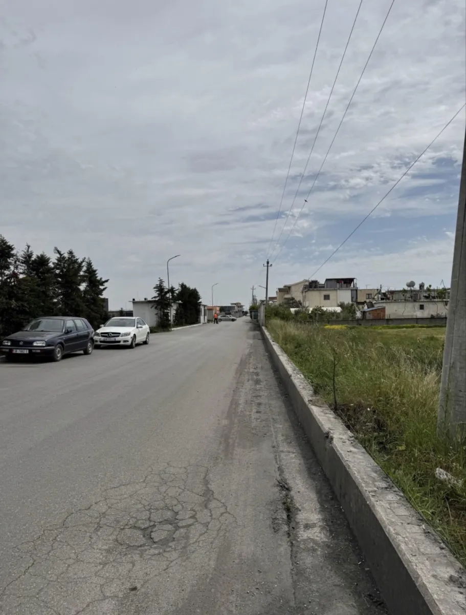 Shitet tokë në Spitallë – Durres - Foto 6