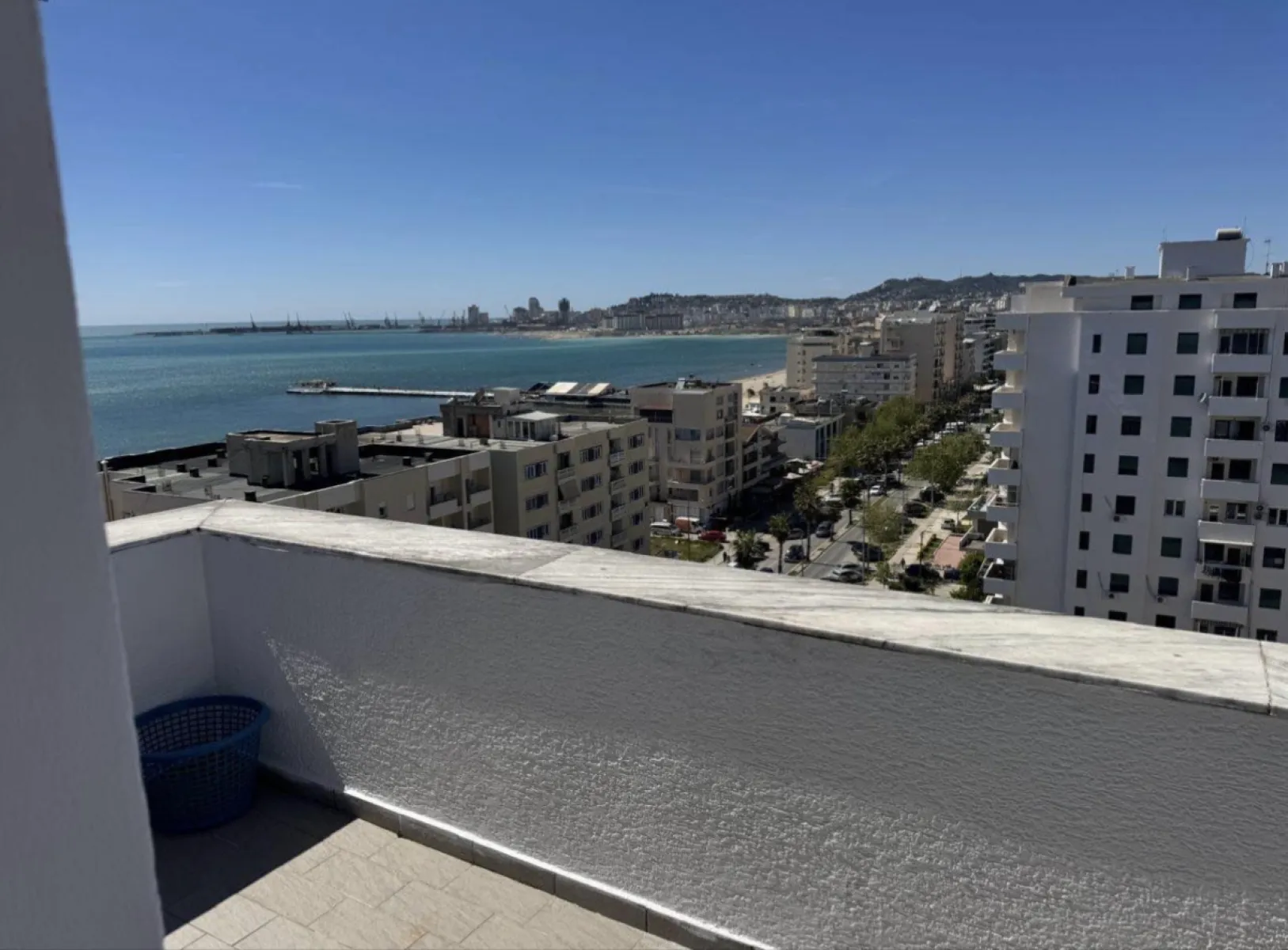 Jepet me qira apartament 2+1 Plazh Durres - Foto 5