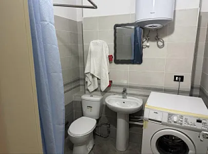 Jepet me qira apartament 2+1 Plazh Durres - Foto 7