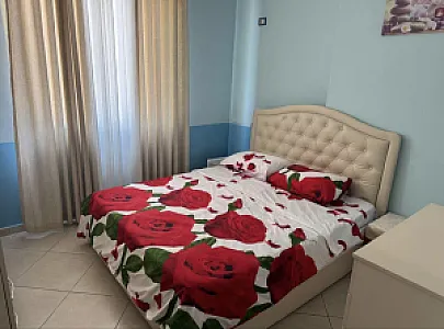 Jepet me qira apartament 2+1 Plazh Durres - Foto 8