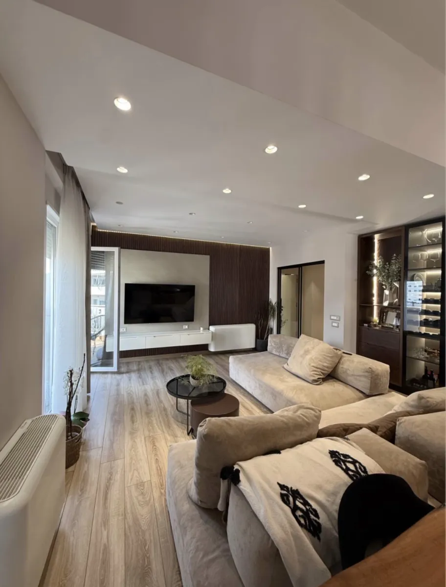 Apartament Super Luksoz në Rezidencën Platea - Foto 1