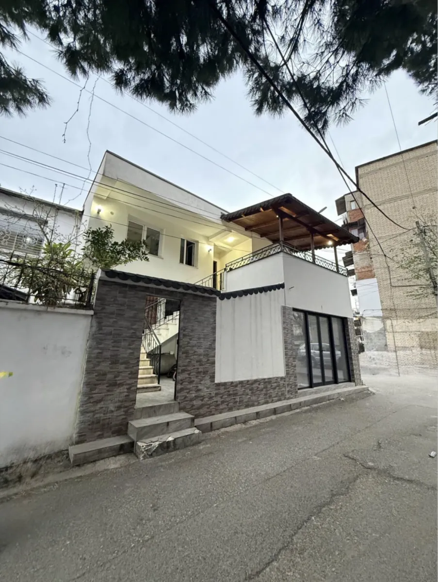 🏡 Shitet vilë 2-katëshe në Tiranë - Foto 3
