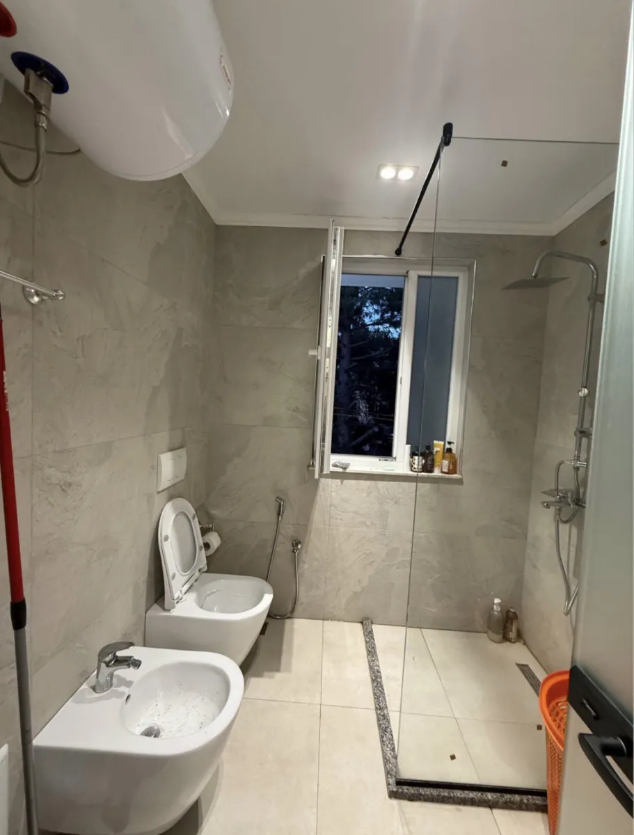 🏡 Shitet vilë 2-katëshe në Tiranë - Foto 9