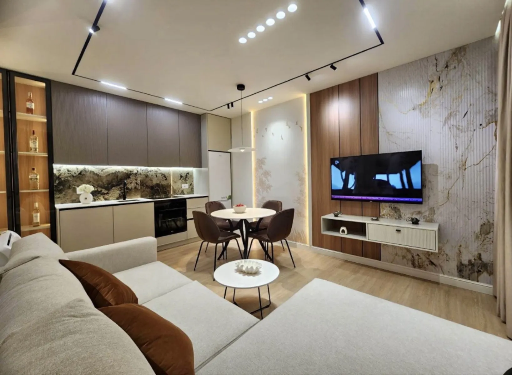 Shitet apartamenti 1+1 tek SPAR, Plazh durres - Foto 1