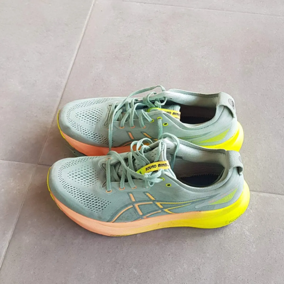 ASICS GEL-KAYANO™ 31 PARIS - Foto 1