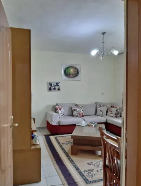 Shitet apartament 1+1 Kati 4 pa ashensor