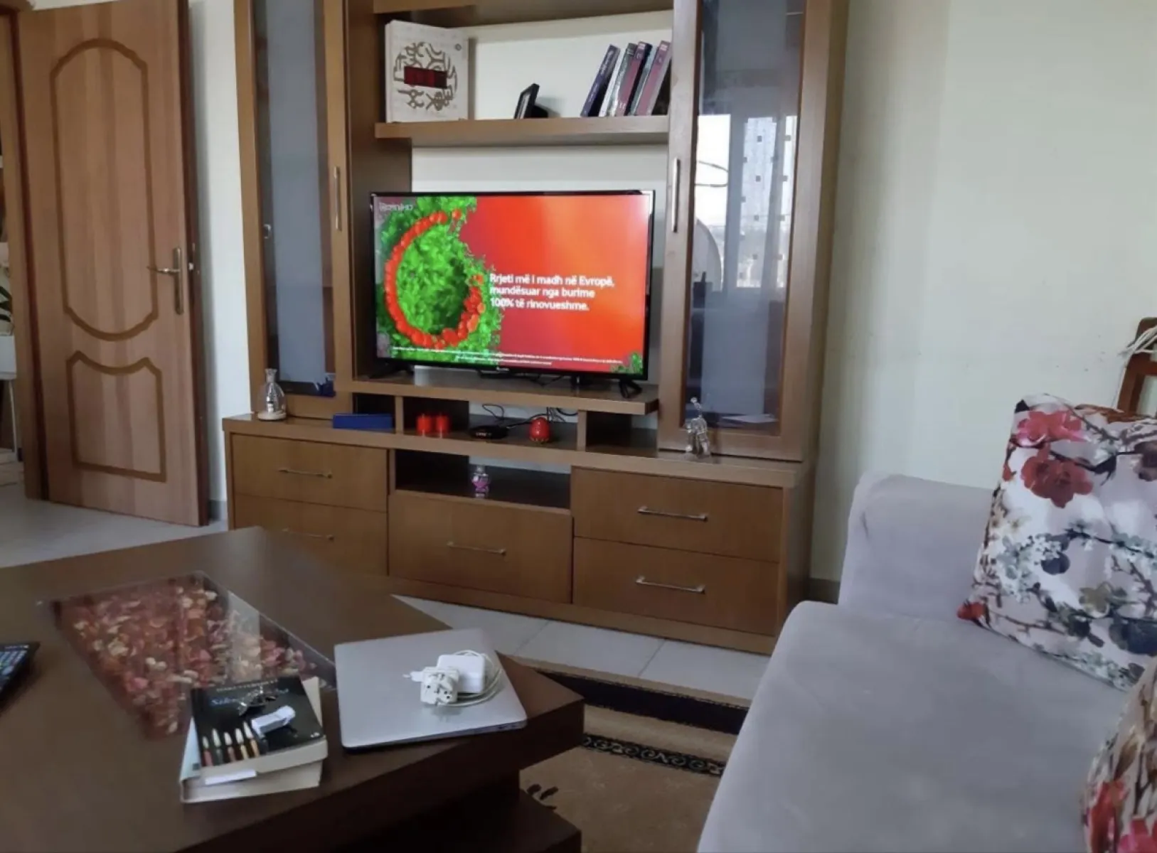 Shitet apartament 1+1 Kati 4 pa ashensor - Foto 3
