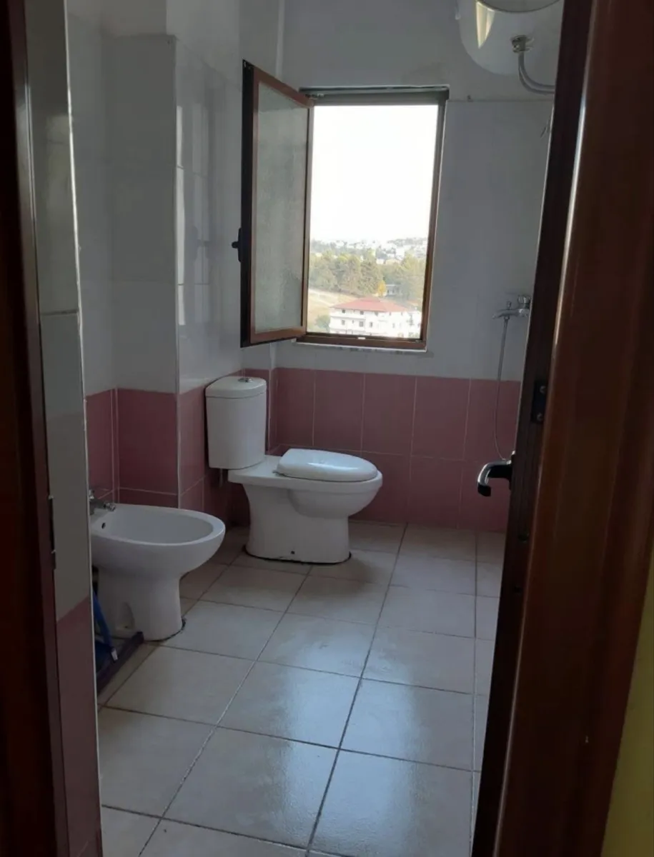Shitet apartament 1+1 Kati 4 pa ashensor - Foto 5