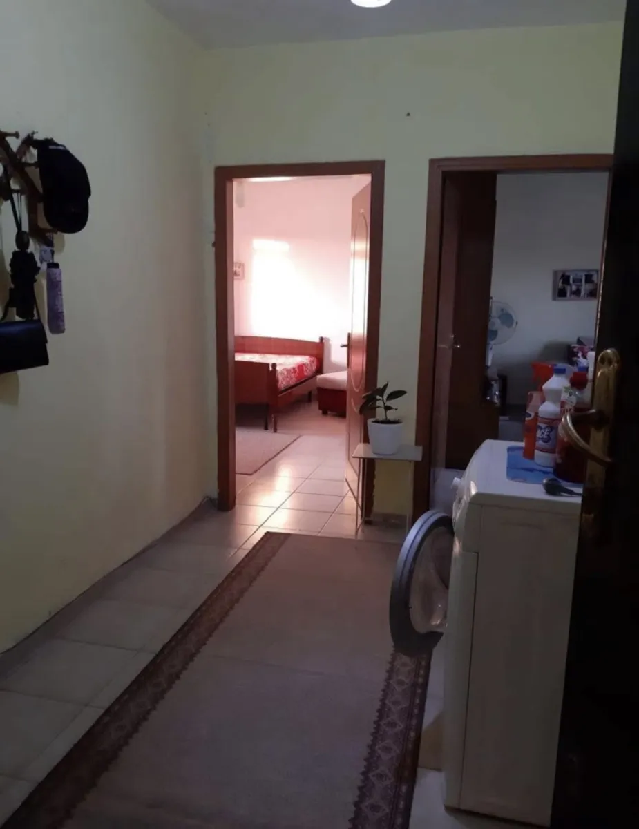Shitet apartament 1+1 Kati 4 pa ashensor - Foto 6