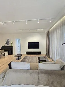 Shitet apartament 3+1+2 tek Kompleksi Delijorgji - Foto 1