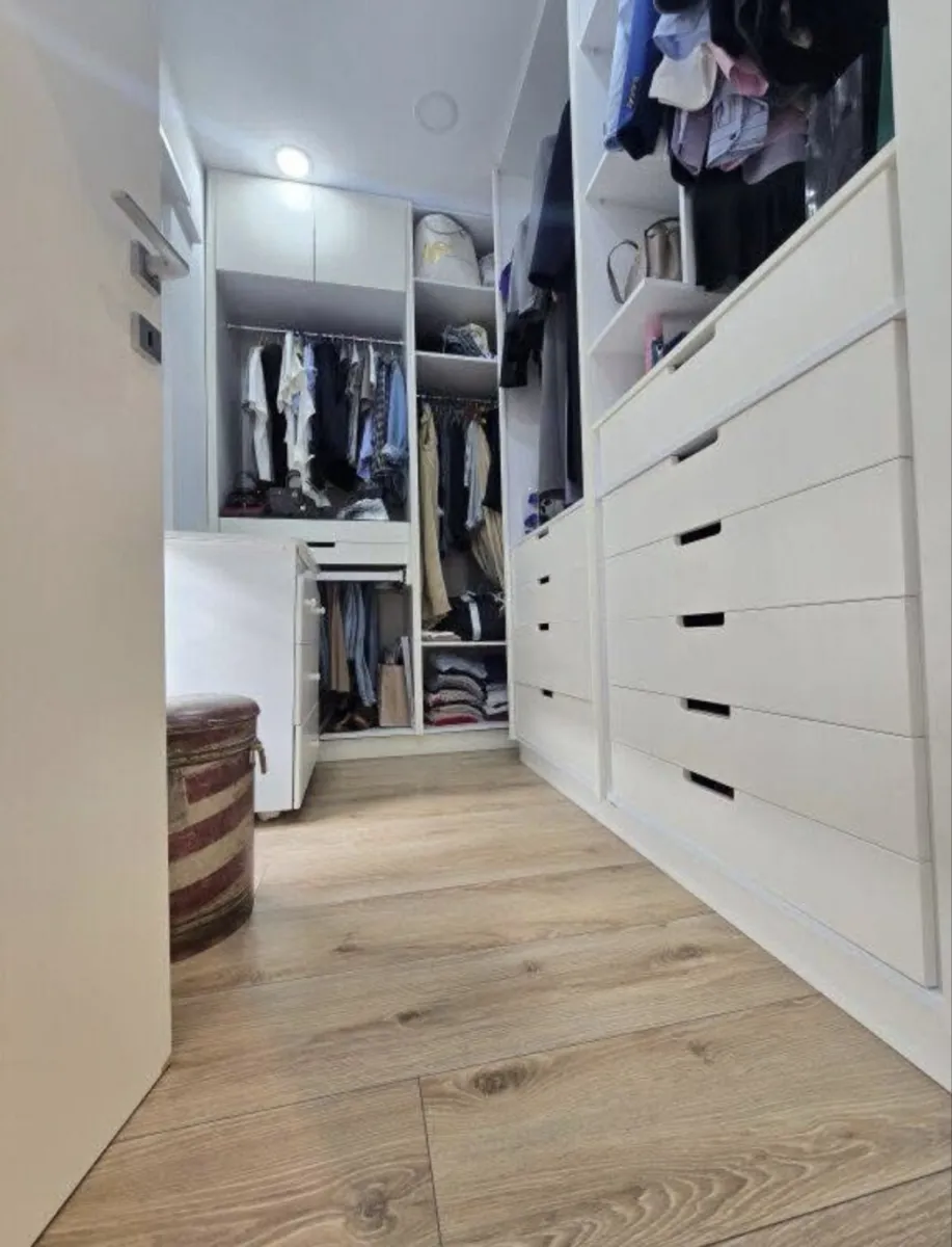 Shitet apartament 3+1+2 tek Kompleksi Delijorgji - Foto 9