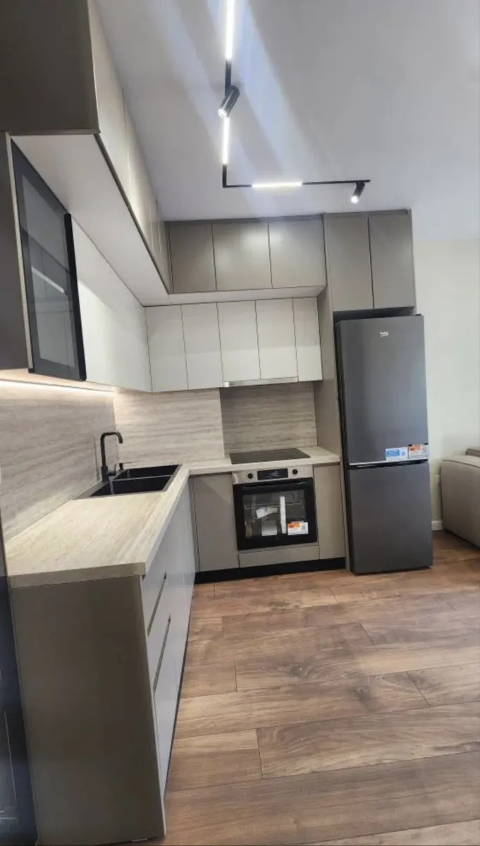 Shitet Apartament 1+1 – Mine Peza - Foto 3
