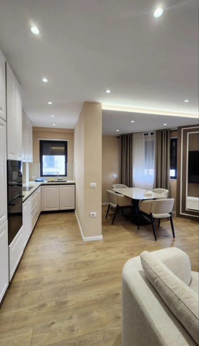 Shitet Apartament 2+1+2 – Rruga e Durrësit (Blloku i Ambasadave) - Foto 4