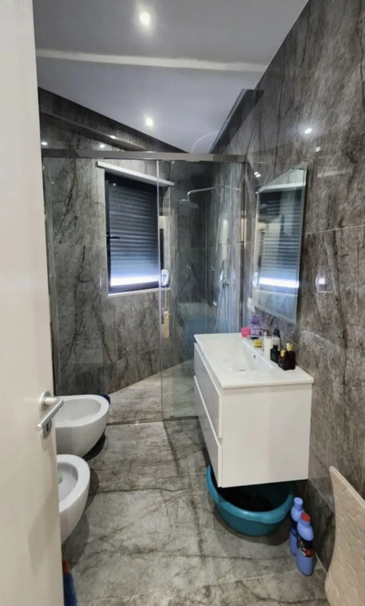 Shitet Apartament 2+1+2 – Rruga e Durrësit (Blloku i Ambasadave) - Foto 8