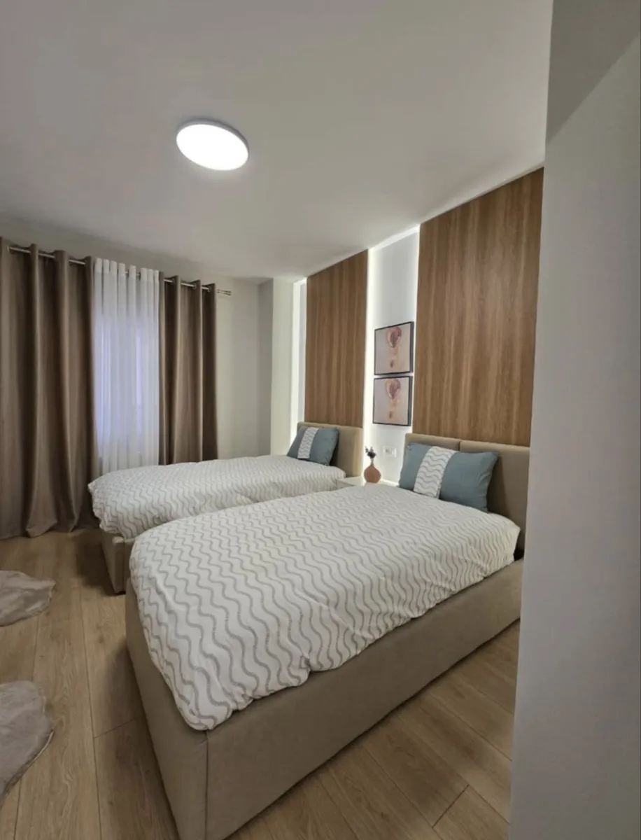 Shitet Apartament 2+1+2 tek Zogu i Zi (Me hipoteke) - Foto 4