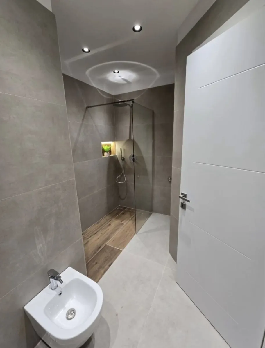 Shitet Apartament 2+1+2 tek Zogu i Zi (Me hipoteke) - Foto 6