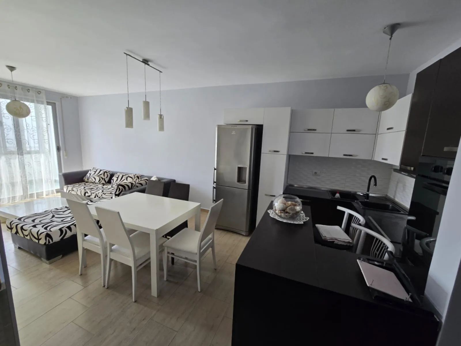 SHITET APARTAMENT 2+1+2 PRANE ISH URT, DURRES. - Foto 4