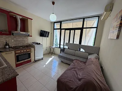 SHITET OSE JEPET ME QERA APARTAMENT 1+1 BONITA, GOLEM. - Foto 1