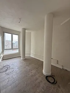 Shitet apartament 2+1 +parkim mbrapa Spitalit Dr, pallat i 2025! - Foto 8