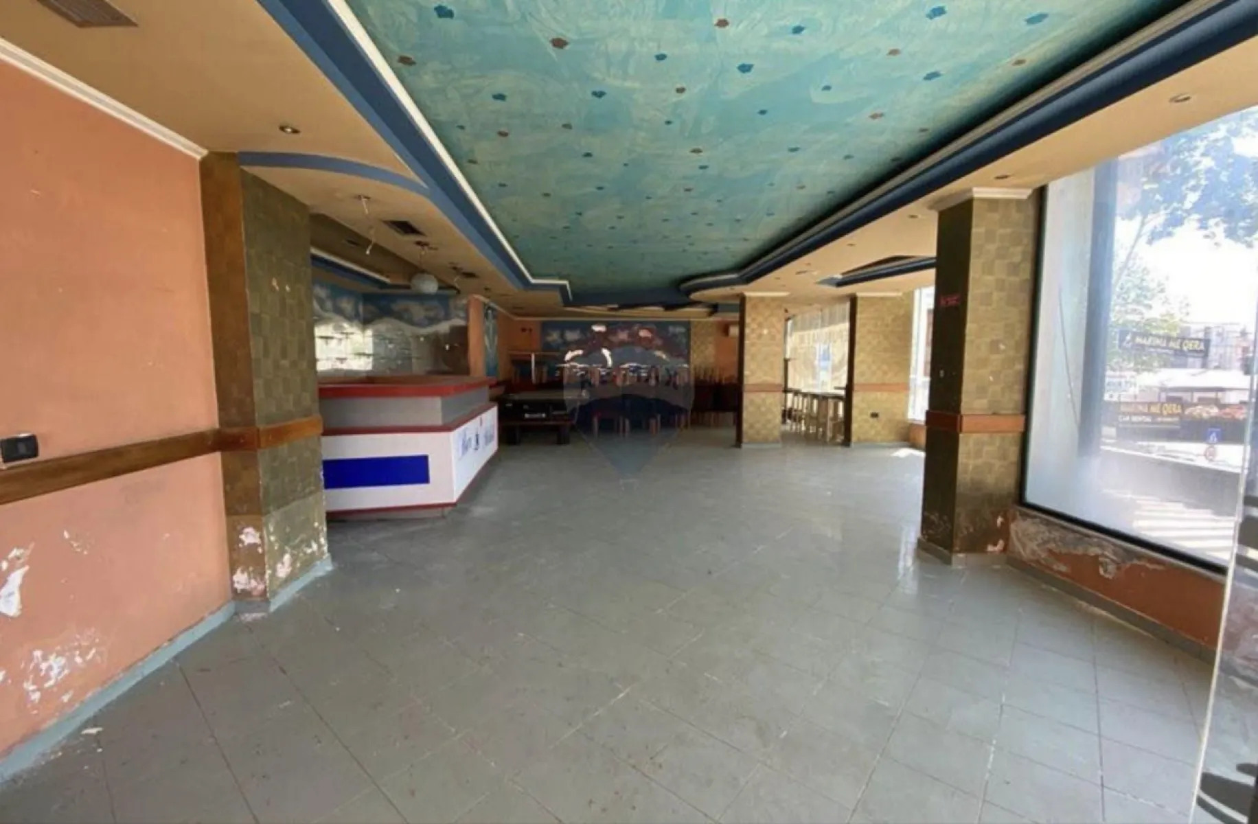 Dyqan - Për Qira Mujore - Bulevardi Blu, Kamëz - Foto 3