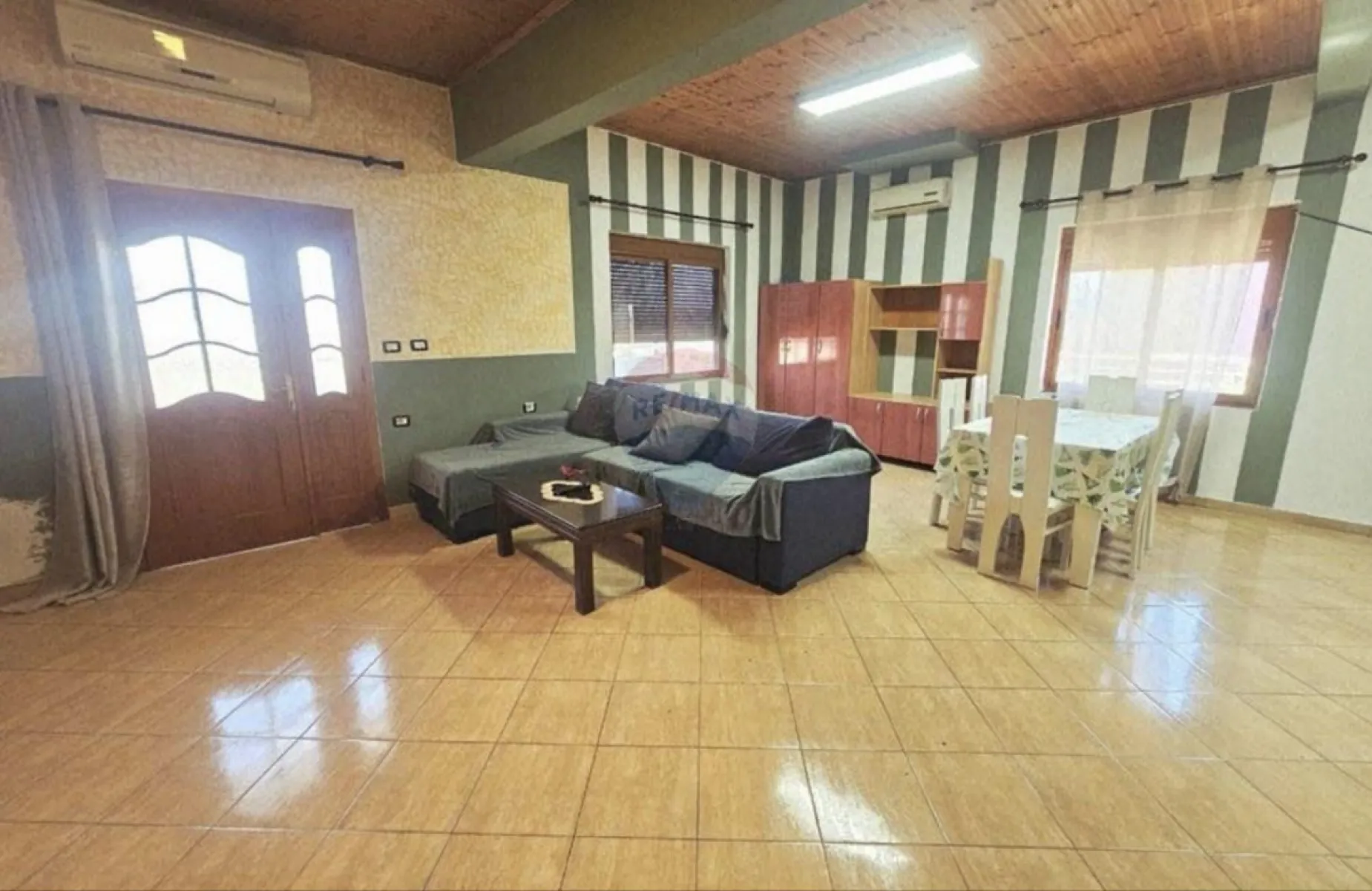 Jepet apartamenti per qira mezez tirane - Foto 3