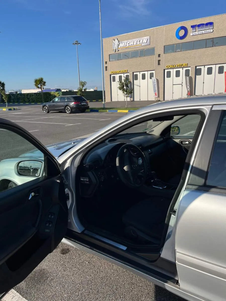 Shitet:l mercedes benz c class w203 viti 2007 - Foto 9