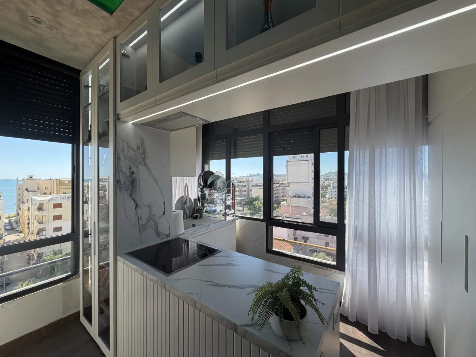 SHITET APARTAMENT 1+1 ME PAMJE DETI PLAZH, DURRES. - Foto 6