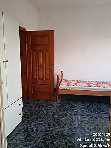 Me qera kati i 2 ne nje shtepi private - Foto 4