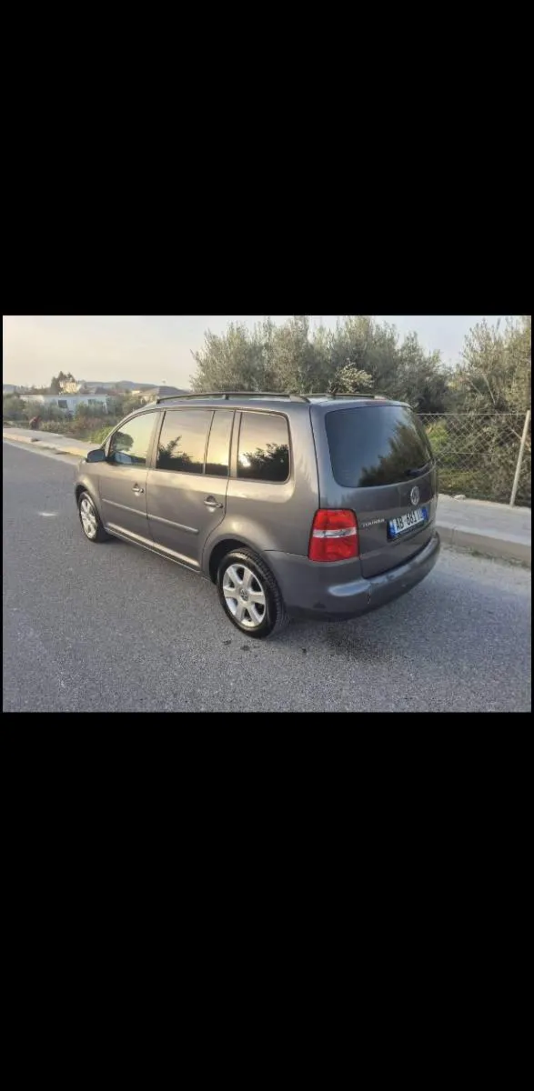 Touran 2.0 TDI Nafte Kambjo automat letra te paguara - Foto 3
