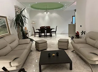 ✨ Jepet me Qira Apartament Luksoz 3+2+2 në Vlorë Totalisht i Mobilua - Foto 8