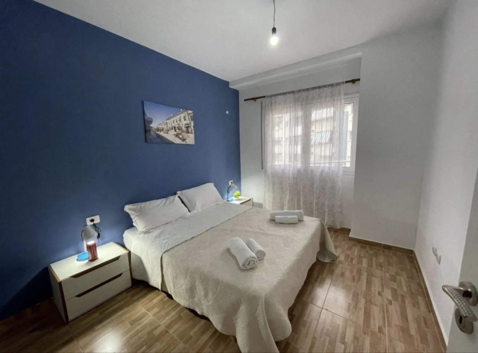 Apartament me qira ditore pranë detit - Foto 1