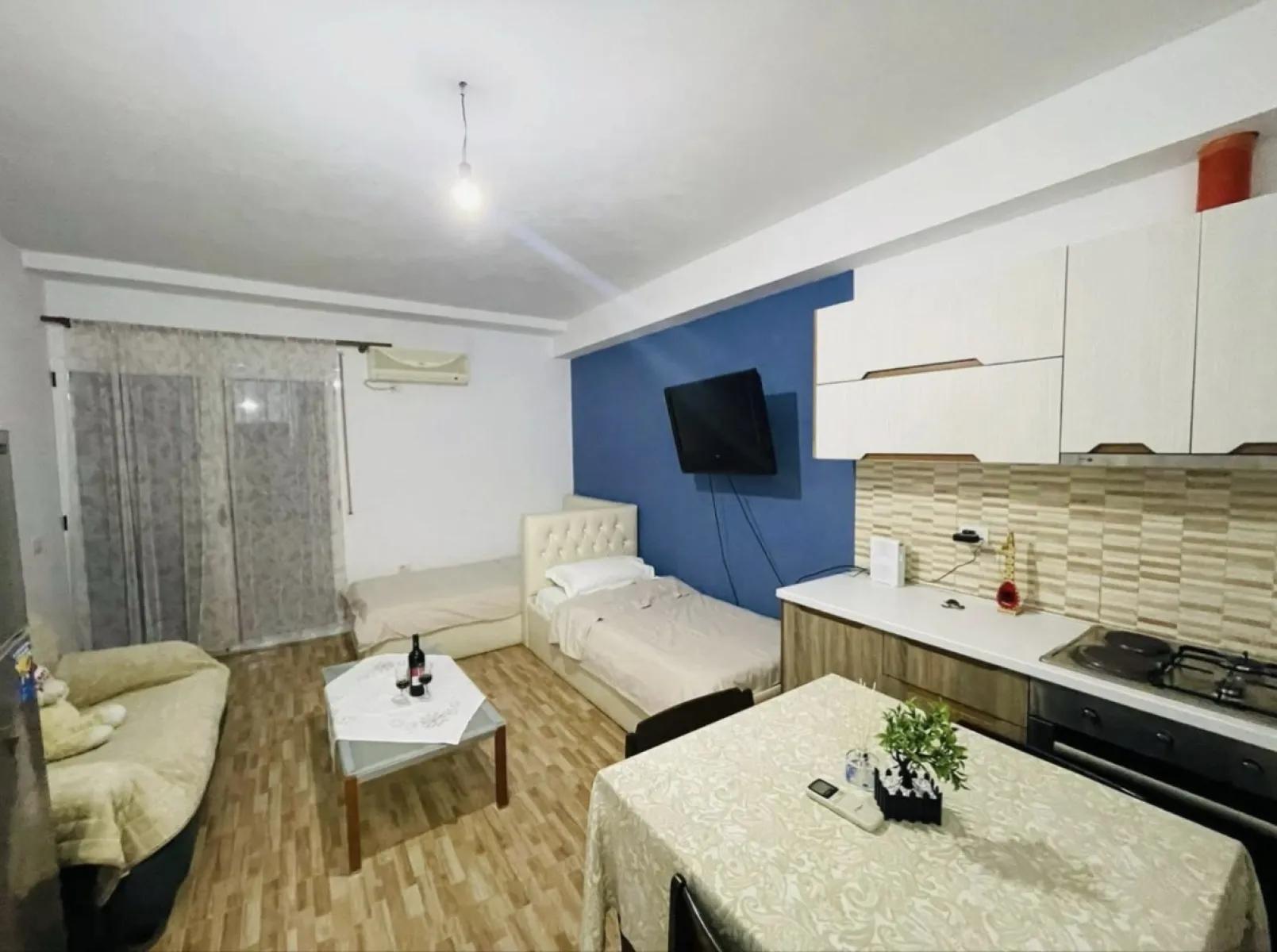 Apartament me qira ditore pranë detit - Foto 4