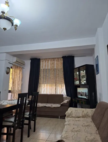 🏡 Jepet me Qira Afatgjatë Apartament 1+1 në vlorë
