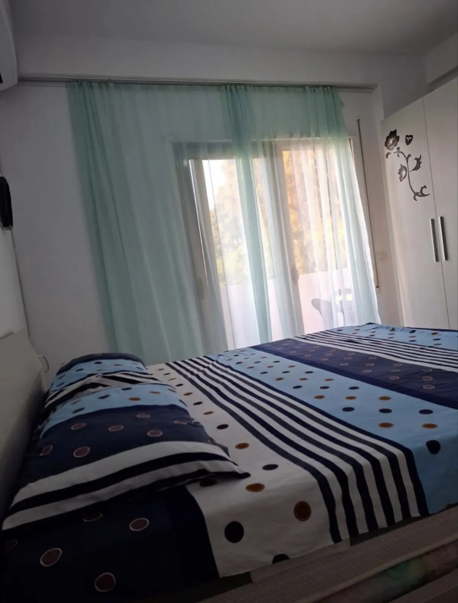🏡 Jepet me Qira Afatgjatë Apartament 1+1 në vlorë - Foto 5