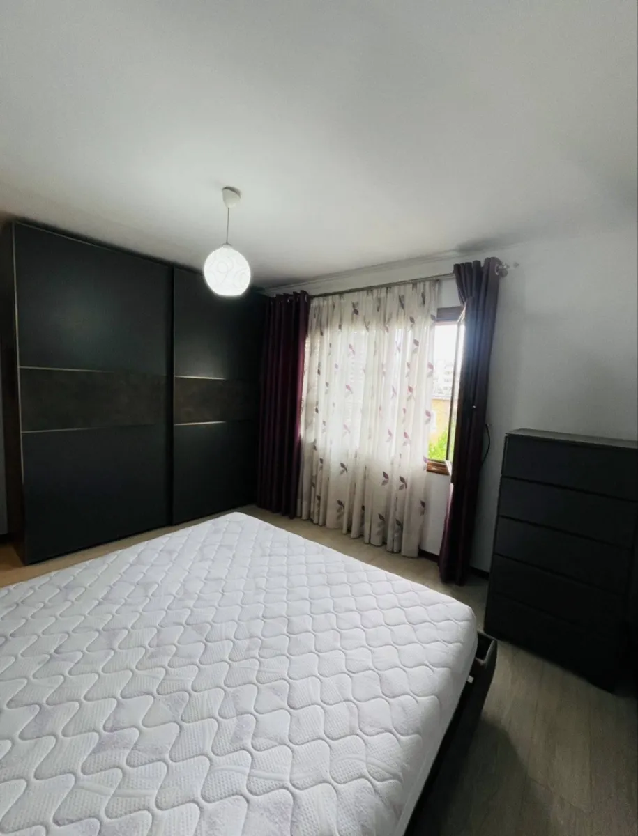 Jepet me qera apartamenti i tipoligjise 1+1 Vlorë - Foto 5