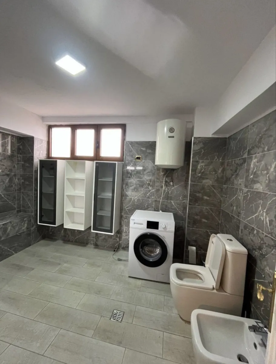 Jepet me qera apartamenti i tipoligjise 1+1 Vlorë - Foto 9