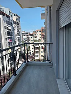 Jepet apartament me qira afatgjatë, Rruga Gjergj Arjaniti, Vlorë - Foto 4