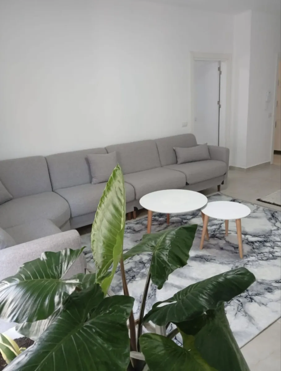 Jepet apartament me qira afatgjatë, Rruga Gjergj Arjaniti, Vlorë - Foto 7