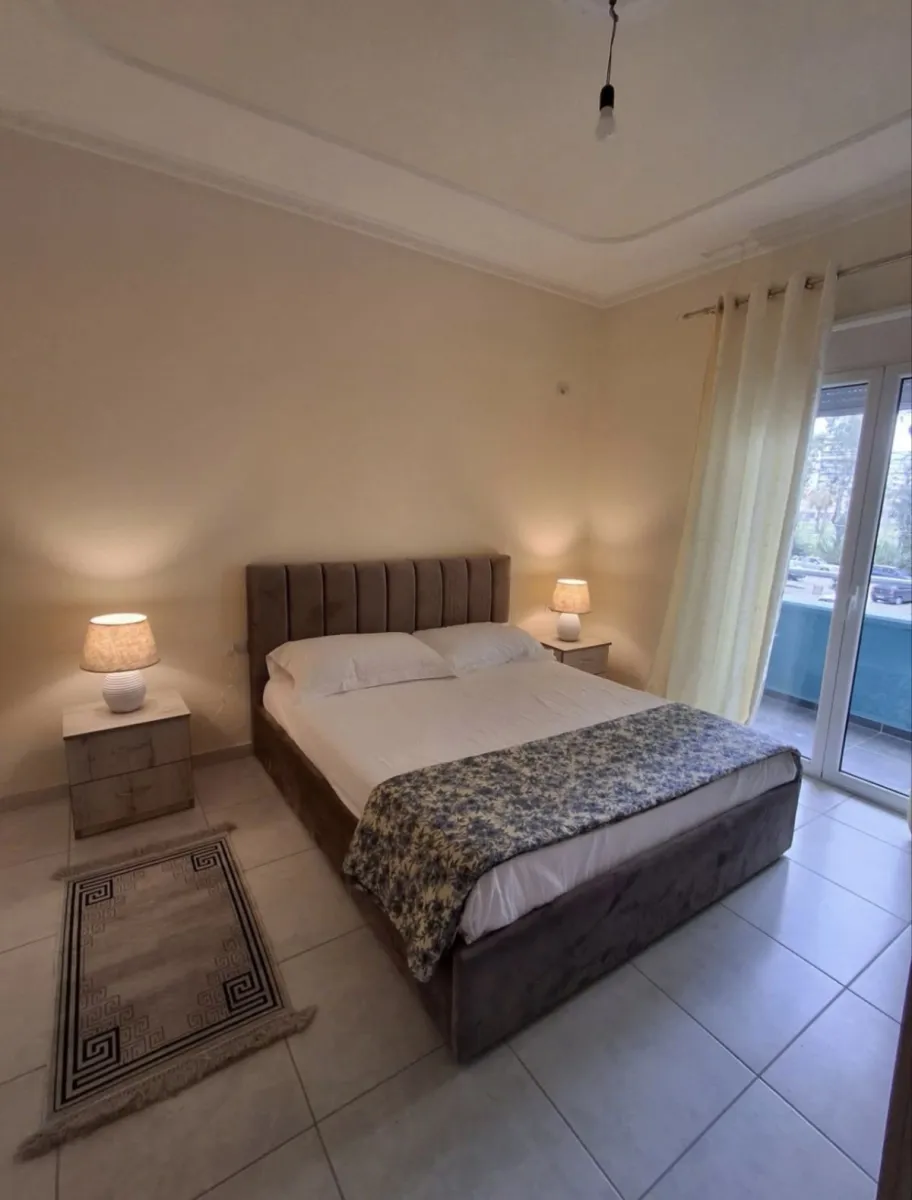 Shitet apartament 1+1 ne nje nga zonat me elitare te vlores - Foto 4