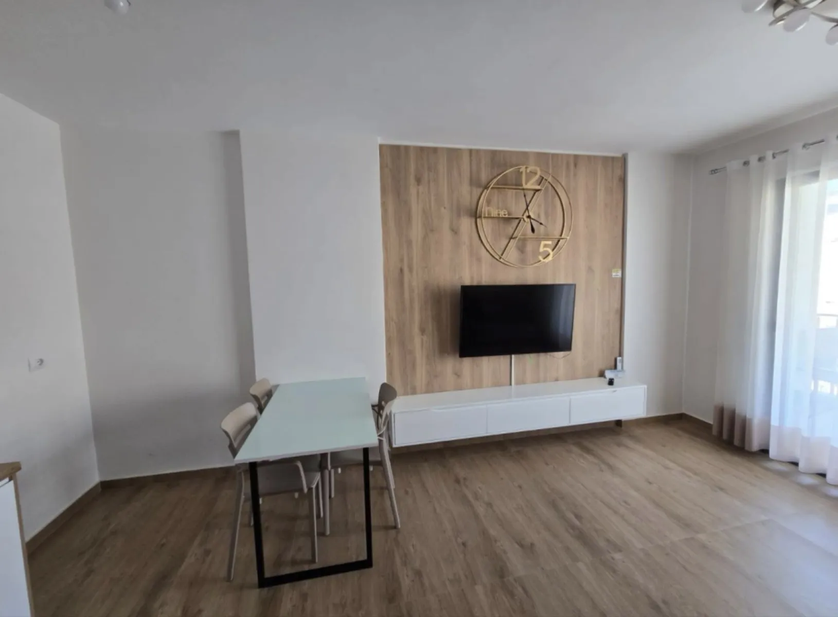 Apartament me qira afatgjatë 1+1 lungo mare - Foto 3